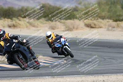 media/Nov-16-2025-Race Pace (Sun) [[8c5fa54630]]/Non Verified Riders (1st 20 Minutes)/2-Turn 10 (1010am)/